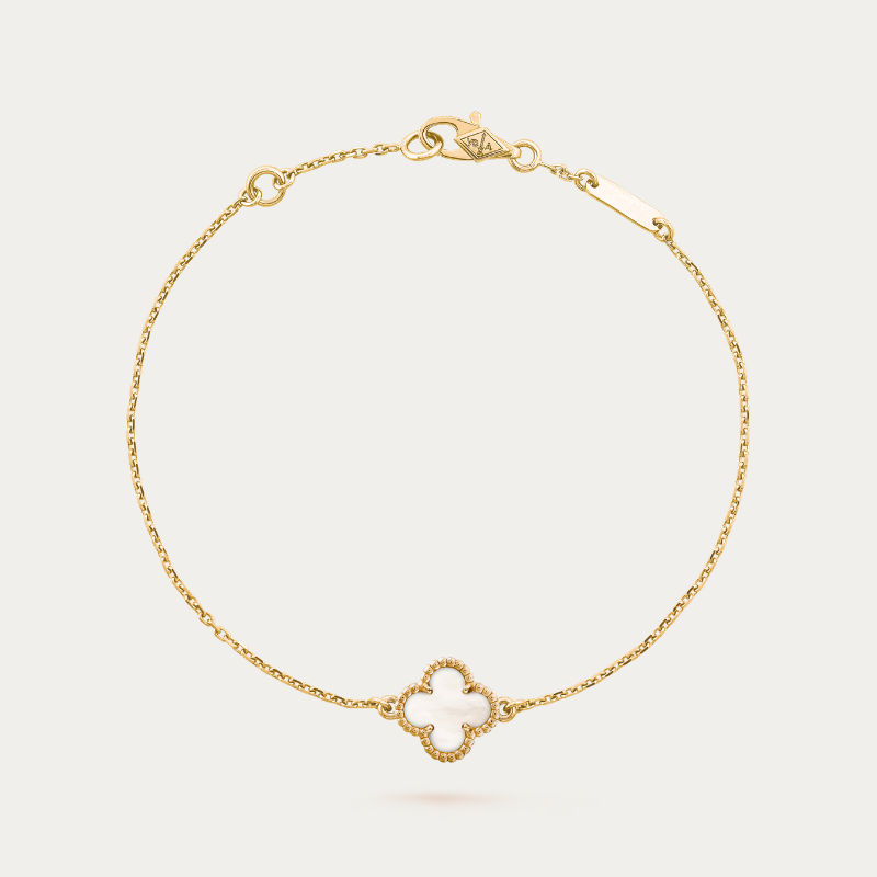 Clover bracelet